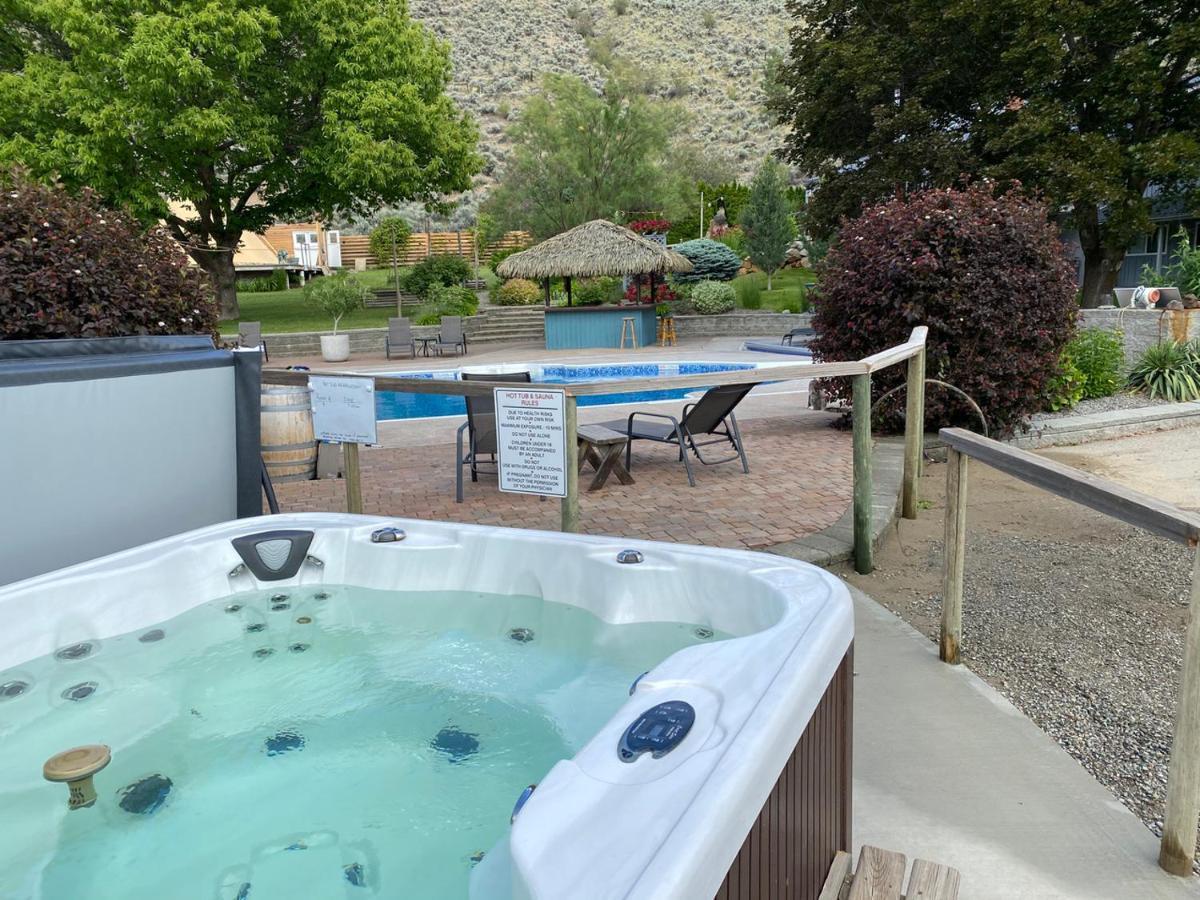 Similkameen Wild Resort&Winery Retreat Osoyoos Exterior foto