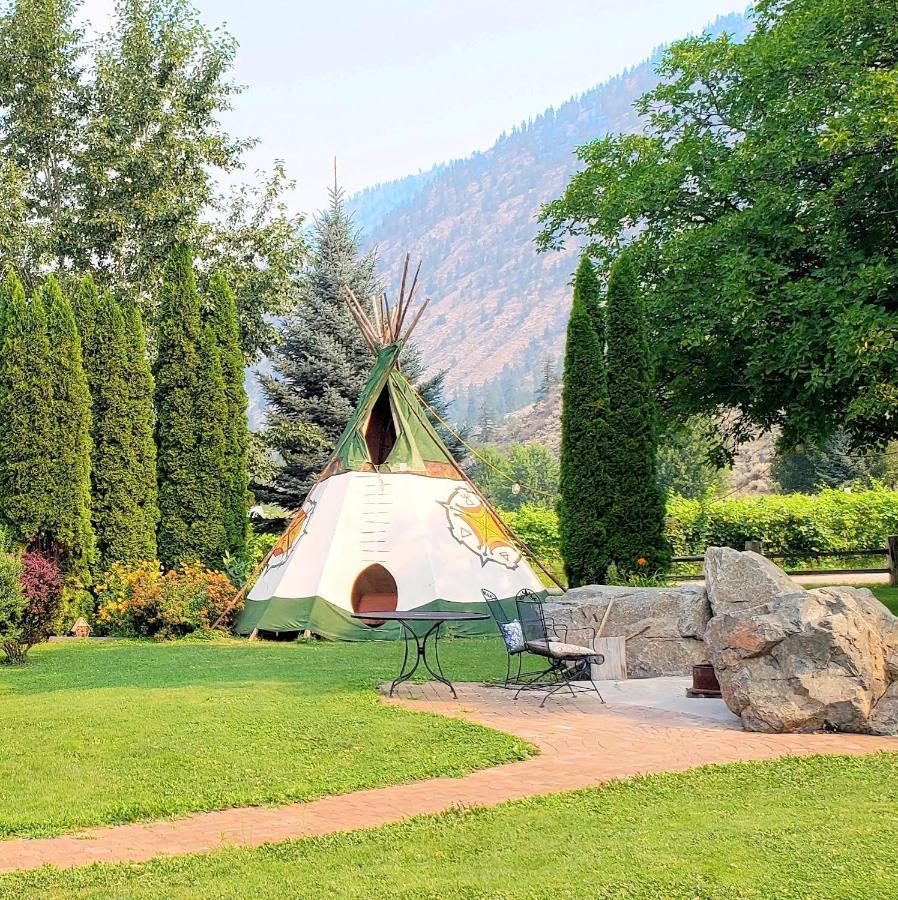 Similkameen Wild Resort&Winery Retreat Osoyoos Exterior foto